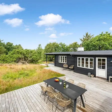 Suoma - 800m From The Sea By Interhome 펜션 *